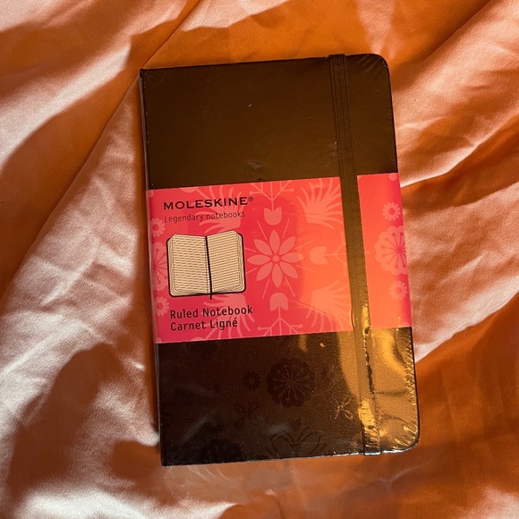 Moleskine rulled notebook - Picture 1 of 2